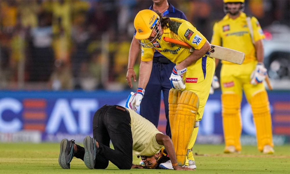 IPL 2024: Fan Invades Field to Touch Feet of MS Dhoni During CSK vs. GT Clash