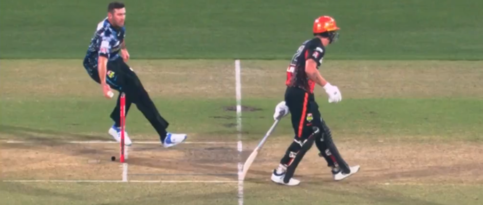 New CSK Signee Jamie Overton Attempts R Ashwin-like Run Out in BBL