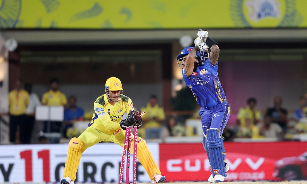 MS Dhoni Stumping in IPL 2025: Lightning-Fast Glovework Dismisses Suryakumar
